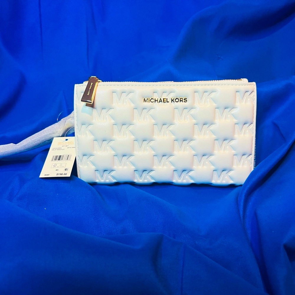 Michael Kors Jet Set Wristlet